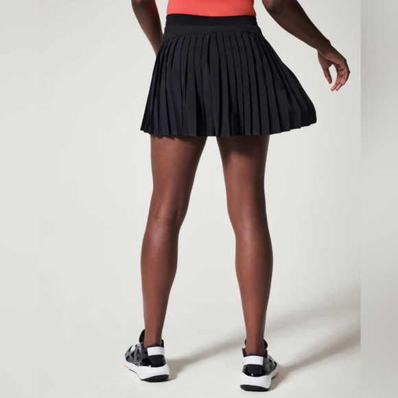 Spanx Booty Boost Pleated 14” Skort, NWT - Picture 9 of 10